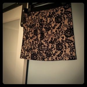 H&M lace mini skirt